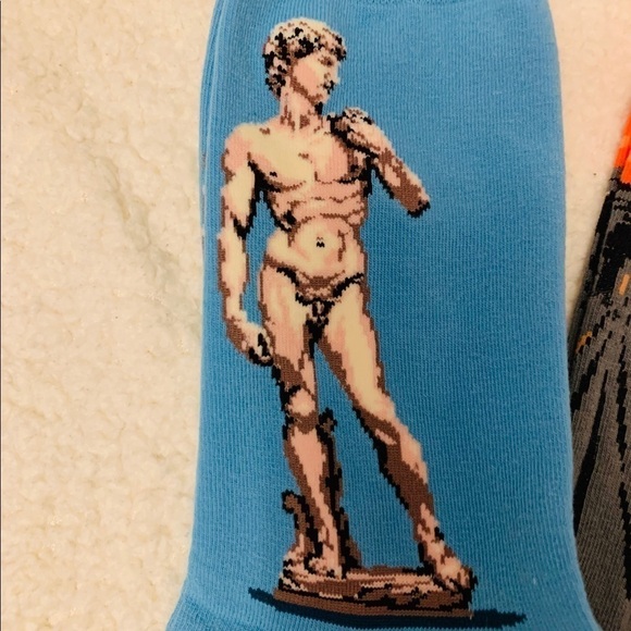 NWOT -Ladies socks (3 pairs) - Picture 2 of 5